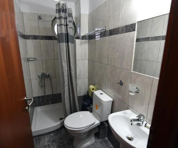 Toronto Hotel Paralía